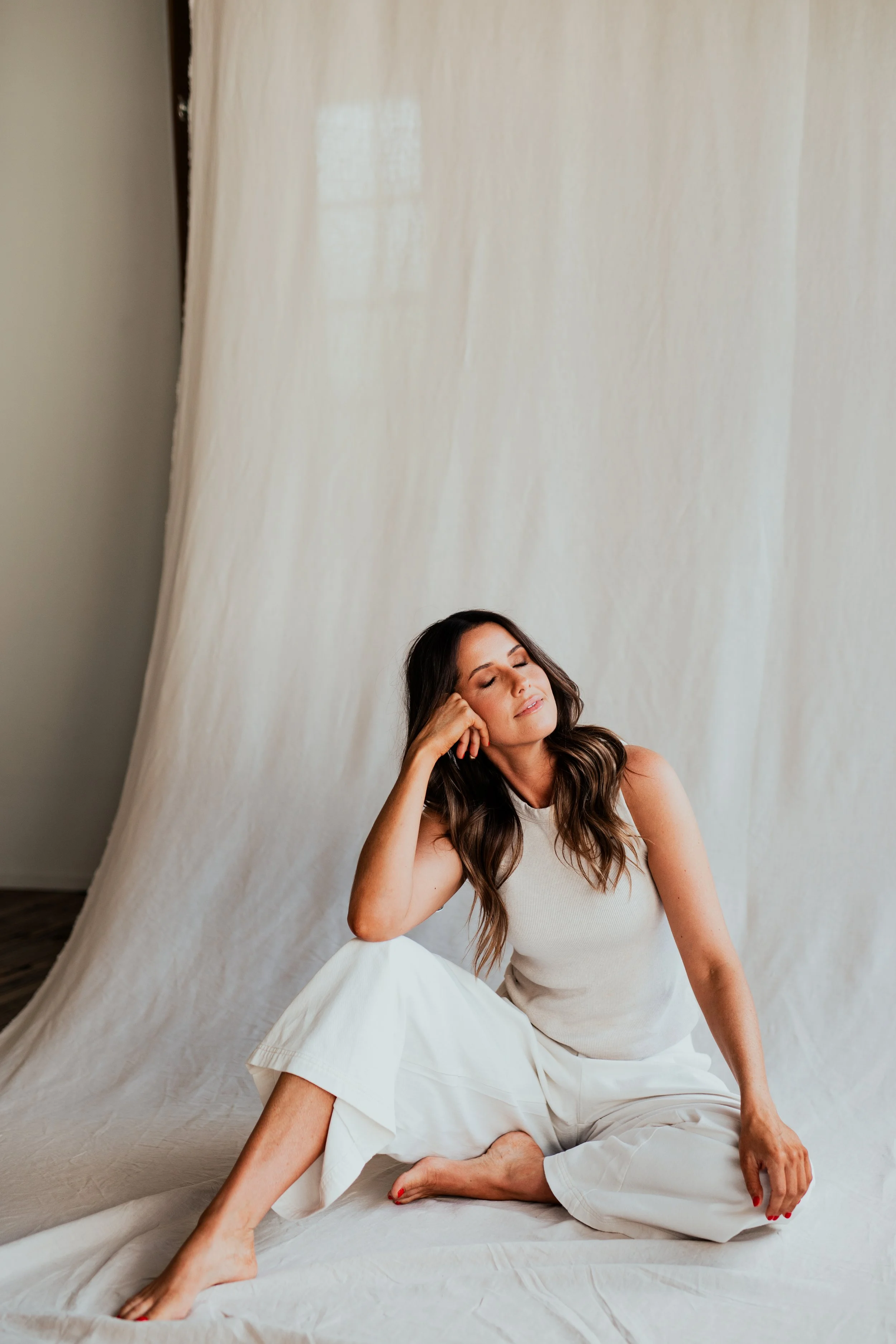 Portrait of Amy Lea, consulting astrologer and Human Design analyst
